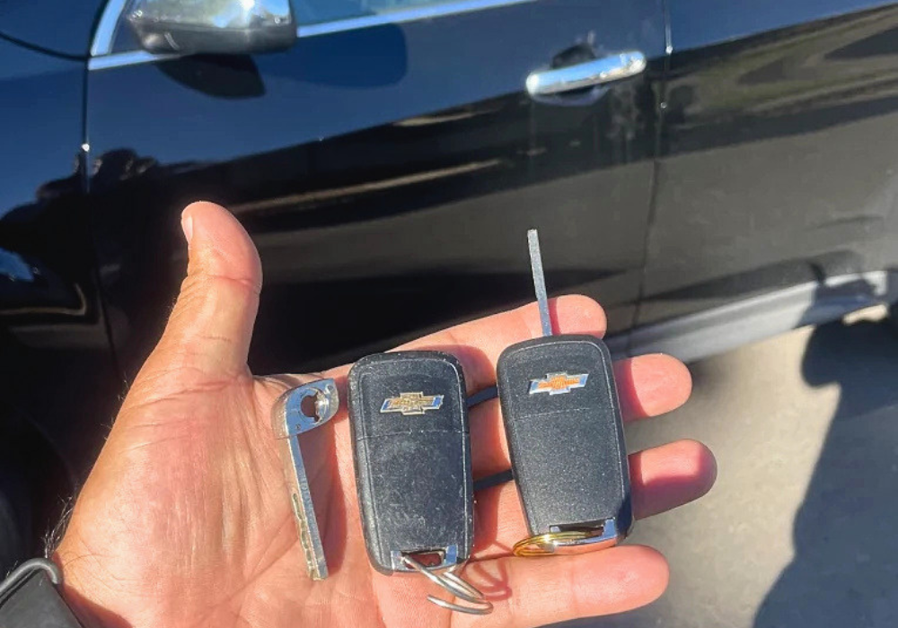 Austin Snap Keys in Austin, Texas provides 24/7 emergency locksmith services for vehicles. homes, businesses, Fast mobile locksmith assistance for lockouts, lost keys, lock repair, lock replacement, rekeying, key duplication, and key fob programming. Trusted professionals delivering quick response times and reliable security solutions throughout Austin and nearby areas.
